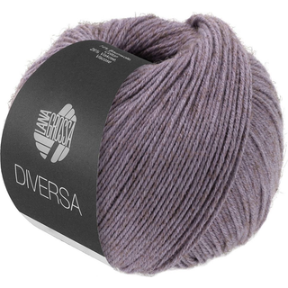 Lana Grossa Diversa 24 Grålilla Indhold: 74% bomuld, 26% viskose Vægt/Længde: 50 g = ca. 210 meter Anbefalede pinde: 3.5-4 mm Strikkefasthed: 10 x 10 cm = 24 m x 32 p Vask:Finvask 30º/ Tørres fladt.