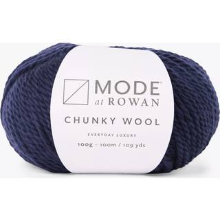 Mode at Rowan Chunky Wool 011 Winter Indhold: 100% uld Vægt/længde: 100 g = ca. 100 meter Anbefalede pinde: 7.00 mm Strikkefasthed: 10 x 10 cm = 13 m x 16 p Vask: Vaskes i hånden / Tørres fladt.