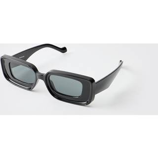 Mens Lense Detail Sunglasses In Black