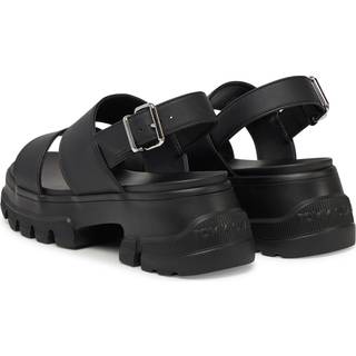 Chunky Cleat Sandals
