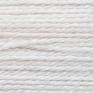 Järbo Alpacka Silke 00 White milk Indhold: 45% baby alpaca, 40% merinould, 15% silke Vægt/længde: 50 g = ca. 165 meter Anbefalede pinde: 3.5 mm Strikkefasthed: 10 x 10 cm = 24 m x 32 p Vask:Håndvask.