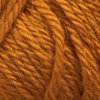 Svarta Fåret Soft Lama 031 Flydende guld Indhold:100% Babylamauld Vægt/længde: 50g = ca. 100 meter Anbefalede pinde: 4 mm Strikkefasthed: 10 cm = 20 m Vaskes i hånden, lunkent vand / Tørres fladt.