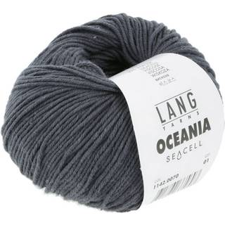 Lang Yarns Oceania 070 Indhold: 70% Bomuld, 30% Viskose Vægt/længde: 50 g = ca. 140 meter Anbefalede pinde: 3,5-4 mm. Strikkefasthed: 10 x 10 cm = 22 m x 30 p Vask: Maskinvask 30 ℃ / Tåler ikke tørretumbling / Brug aldrig skyllemiddel.
