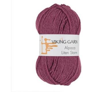 Viking Alpaca Liten Storm 769 Lys lyng Indhold: 40 % alpaca superfine, 40% merino uld, 20 % nylon fiber Vægt/længde: 50 g. = ca. 175 meter Anbefalede pinde: 3 mm Strikkefasthed: 10 x 10 cm = 25 m Vask: Uldvask ved 30 ℃.