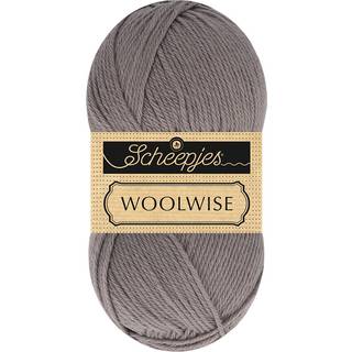 Scheepjes Woolwise 704 Skifergrå Indhold: 100% genanvendt Superwash merinould Vægt/længde: 100 g = ca. 200 meter Anbefalede pinde: 4 mm Strikkefasthed: 10 x 10 cm = 22 m x 30 p Vask: Maskinvask / Tåler ikke tørretumbling / Brug aldrig skyllemiddel.