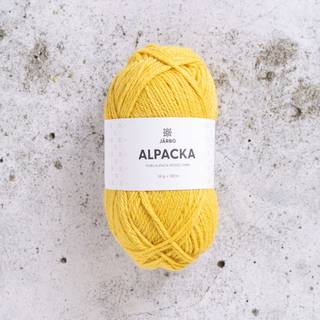 Järbo Alpacka 18 Yellow primrose Indhold: 100% alpaca Vægt/længde: 50 g = ca. 100 meter Anbefalede pinde:4 mm Strikkefasthed: 10 x 10 cm = 21 m x 28 p Vask:Håndvask.