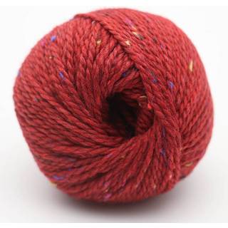 BC Garn Hamelton Tweed 1 GOTS 09 Rød Indhold: 90% Uld, 10% Viskose Vægt/længde: 50 g = ca. 100 meter Anbefalede Pinde: 4.5-5 mm Strikkefasthed: 10x10 cm = 18 m x 22 p Vask: Håndvask / Tåler ikke tørretumbling.