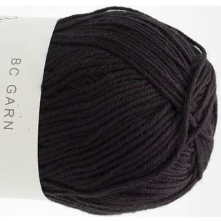 BC Garn Summer in Kashmir GOTS 31 Sort Indhold: 90% Bomuld, 10% Cashmere Vægt/længde: 50 g = ca. 165 meter Anbefalede Pinde: 2.5-3.5 mm Strikkefasthed: 10x10 cm = 24 m x 32 p Vask: Håndvask / Tåler ikke tørretumbling.