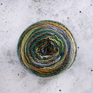 Järbo Cookie 200g 46227 Grotto Indhold: 100% akryl Vægt/længde: 200 gram = ca. 600 meter Anbefalede pinde: 5.00 mm Strikkefasthed: 10 x 10 cm = 19 m x 27 p Anbefalet hæklenål: 5.00 mm Hæklefasthed: 10 x 10 cm = 15 fm x 18 r Vask: Maskinvask, max 40°C / Tørres fladt / Brug ikke skyllemiddel.