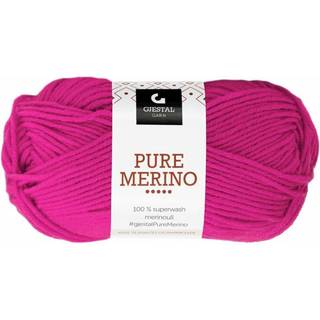 Gjestal Pure Merino 132 Pink Indhold: 100% superwash merinould Vægt/Længde: 50 g = ca. 105 meter Anbefalede pinde: 4.00 mm Strikkefasthed: 10 cm = 22 m Vask: Uldvask 40ºC / Brug ikke skyllemiddel / Tåler ikke tørretumbler / Tørres fladt.