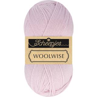 Scheepjes Woolwise 735 Blød violet Indhold: 100% genanvendt Superwash merinould Vægt/længde: 100 g = ca. 200 meter Anbefalede pinde: 4 mm Strikkefasthed: 10 x 10 cm = 22 m x 30 p Vask: Maskinvask / Tåler ikke tørretumbling / Brug aldrig skyllemiddel.