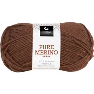 Gjestal Pure Merino 128 Espresso Indhold: 100% superwash merinould Vægt/Længde: 50 g = ca. 105 meter Anbefalede pinde: 4.00 mm Strikkefasthed: 10 cm = 22 m Vask: Uldvask 40ºC / Brug ikke skyllemiddel / Tåler ikke tørretumbler / Tørres fladt.