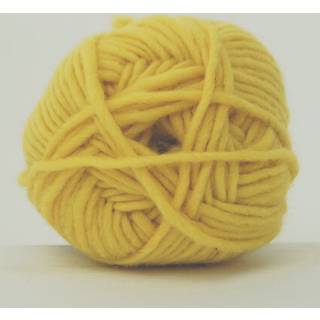 Hjertegarn Natur Uld 7441 Indhold: 100% Uld Vægt/længde: 100 g = ca. 100 meter Anbefalede pinde: 6.00 - 7.00 mm Strikkefasthed: 10 cm = 14 m Håndvask / Anvend kun uldvaskemiddel / Tørres fladt / Anvend ikke skyllemiddel.