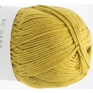 BC Garn Summer in Kashmir GOTS 15 Messing Indhold: 90% Bomuld, 10% Cashmere Vægt/længde: 50 g = ca. 165 meter Anbefalede Pinde: 2.5-3.5 mm Strikkefasthed: 10x10 cm = 24 m x 32 p Vask: Håndvask / Tåler ikke tørretumbling.