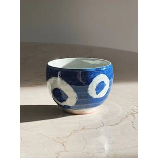Japansk keramik kop – blå med hvide ringe (uden hank, 350 ml)
