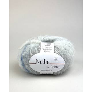 Permin Nellie 05 Lyseblå/jeans/kobolt Indhold: 55% børstet alpaca, 24% bomuld, 21% uld Vægt/længde: 50 g = ca. 200 meter Anbefalede pinde: 3.50-4.00 mm Strikkefasthed: 10 x 10 cm = 18-20 m x 28-30 p Vask: Håndvask.