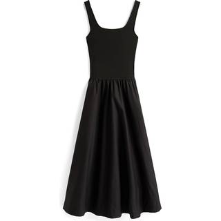 Slim Fit And Flare Midi Dress