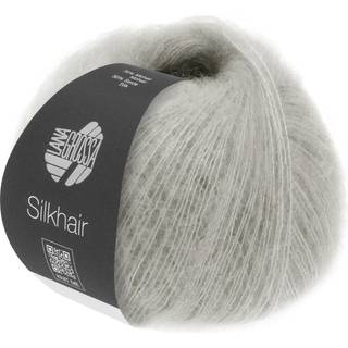 Lana Grossa Silkhair 184 Gråbeige Indhold: 70% mohair, 30% silke Vægt/Længde: 25 g = ca. 210 meter Anbefalede pinde: 4.50-5.00 mm Strikkefasthed: 10 x 10 cm = 22 m x 27 p Vask:Håndvask / Tørres fladt.