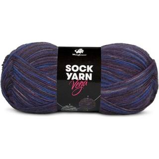 Mayflower Sock Yarn Universe Vega 01 Kobolt/Lilla/Aubergine Indhold: 75% Superwash uld, 25% Polyamid Vægt/længde: 50 gram = ca. 210 meter Anbefalede pinde: 2.50-3.00 mm Strikkefasthed: 10 x 10 cm = 28 m x 42 rk Finvask eller uldvask 40°C / Tørres fladt.