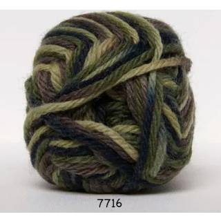 Hjertegarn Ragg-Strømpegarn 7716 Indhold: 70% superwash Uld, 30% Nylon Vægt/længde: 50 gram = ca. 77 meter Anbefalede pinde: 5.00 mm Strikkefasthed: 10 cm x 10 cm = 16 m x 22 p Tåler maskinvask, max 40°C ved skånevask / Tåler ikke tørretumbler / Tørres fladt.