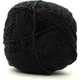 Hjertegarn Armonia 403 Indhold: 75% Superwash uld, 25% nylon Vægt/længde: 50 g = ca. 200 m Anbefalede pinde: 2,5 - 3 mm Strikkefasthed: 10 cm x 10 cm = 28 m Kan vaskes på maskine, uldvask ved maks. 40°C / Tørres fladt.