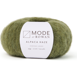 Mode at Rowan Alpaca Haze 018 Khaki Indhold: 58% alpaca, 22% uld, 20% polyamid Vægt/længde: 25 g = ca. 212 meter Anbefalede pinde: 3.25-5.00 mm Strikkefasthed: 10 x 10 cm = 24-18 m x 38-27 p Vask:Vaskes i hånden / Tørres fladt.