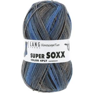 Lang Yarns Super Soxx Color 4-ply 440 Indhold: 75% ny uld, 25% polyamid Vægt/længde: 100 g = ca. 420 meter Anbefalede pinde: 2.5-3.5 mm. Strikkefasthed: 10 x 10 cm = 30 m x 41 p Vask: Maskinvask 40 ℃ / Kan tørretumbles / Brug aldrig skyllemiddel.