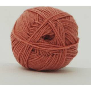 Hjertegarn Armonia 1431 Indhold: 75% Superwash uld, 25% nylon Vægt/længde: 50 g = ca. 200 m Anbefalede pinde: 2,5 - 3 mm Strikkefasthed: 10 cm x 10 cm = 28 m Kan vaskes på maskine, uldvask ved maks. 40°C / Tørres fladt.