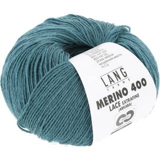 Lang Yarns Merino 400 Lace 373 Indhold: 100% Merinould Vægt/længde: 25g = ca. 200 meter Anbefalede pinde: 2.5-3.5 mm. Strikkefasthed: 10 x 10 cm = 32 m x 42 p Vask: Maskinvask 30 ℃ / Tåler ikke tørretumbling / Brug aldrig skyllemiddel.
