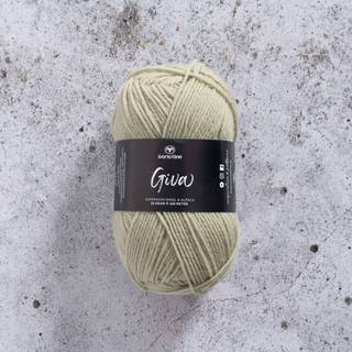 Svarta Fåret Giva 082 Lilje grøn Indhold: 80% uld, 20% alpaca Vægt/længde: 50 g. = ca. 160 meter Anbefalede pinde: 3.5 mm Strikkefasthed: 10 x 10 cm = 26 m x 35 p Vask: Hådvask/ Tåler ikke tørretumbling / Tørres fladt.