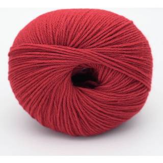 Kremke The Merry Merino 220 GOTS 35 Tomatenrot Indhold: 100% økologisk merinould Vægt/længde: 50 g = ca. 220 m Anbefalede pinde: 2.5-3.5 mm Strikkefasthed: 10 cm = 28 m Vask: Finvask30ºC.