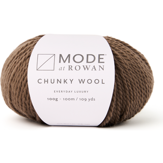Mode at Rowan Chunky Wool 013 Mocha Indhold: 100% uld Vægt/længde: 100 g = ca. 100 meter Anbefalede pinde: 7.00 mm Strikkefasthed: 10 x 10 cm = 13 m x 16 p Vask: Vaskes i hånden / Tørres fladt.