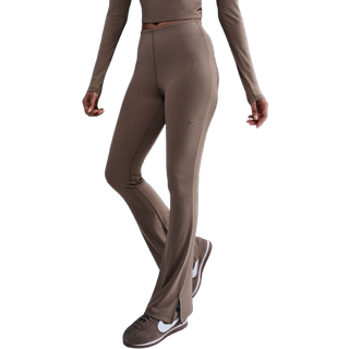 stramme Nike Sportswear Chill Knit-leggings med vidde og lille ribkant - brun - L (EU 44-46)