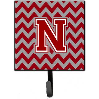 """" Caroline's Treasures Letter N Chevron Maroon og White Leash eller Key Holder CJ1049-NSH4 lille flerfarvet """"