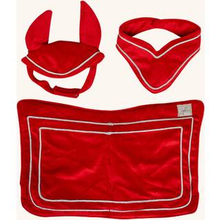 By Astrup Stævnesæt - Rød