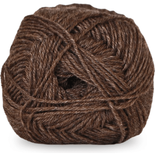 Hjertegarn Sock 4 0211 Indhold: 75% superwash uld, 25% polyamid Vægt/længde: 50 g = ca. 210 meter Anbefalede pinde:2.5-3 mm Strikkefasthed:10 x 10 cm = 28 m Vask:Uldvask 30º / Brug uldvaskemiddel.