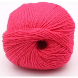 Kremke The Merry Merino 140 GOTS 11 Pink Indhold:100% økologisk merinould Vægt/længde: 50 g = ca. 140 m Anbefalede pinde: 3-4 mm Strikkefasthed: 10 x 10 cm = 20 m x 30 p Vask:Finvask30ºC.