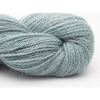 BC Garn Babyalpaca 10/2 RAS 43 Tåge RAS Indhold: 100% Alpaca Vægt/længde: 50 g. = ca. 250 meter Anbefalede pinde: 2.5-4mm Strikkefasthed: 10 x 10 cm = 31 m x 42 r Vask: Håndvask/ Tåler ikke tørretumbling.