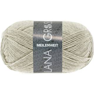 Lana Grossa Meilenweit 50 1301 Lys beigemeleret Indhold:80% ren, ny uld, 20% polyamid Vægt/længde: 50 g = ca. 210 meter Anbefalede pinde:2.5-3 mm Strikkefasthed:10 x 10 cm = 28 m x 40 p Vask:Finvask 40℃ / Kan tørretumbles.