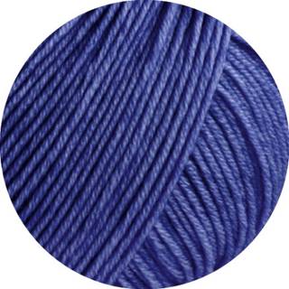 Lana Grossa Cool Wool Vintage 90 Kornblomst Indhold: 100% ren ny merinould Vægt/Længde: 50 g = ca. 160 meter Anbefalede pinde: 3.00-3.50 mm Strikkefasthed: 10 x 10 cm = 24 m x 34 p Vask:Finvask 30º/ Tørres fladt.