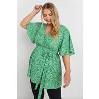 Yours Curve Yours Curve Green Floral Textured Wrap Top