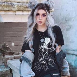 Kalisa Long Wavy Ombre sort til grå blonder foran paryk Middle Del Body Wavy Silver Grey Synthetic Wig Resistent Fiber Makeup Wig til kvinder 24