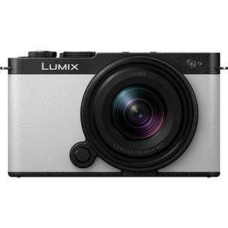 Panasonic Lumix DC-S9 + S 18-40mm f/4.5-6.3 smokey white