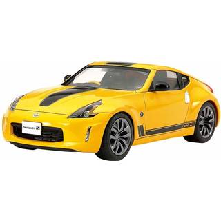 1/24 Nissan 370Z Heritage Edition