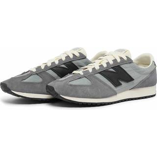 New Balance Unisex 471 i Grå/Sort Suede/Mesh, Størrelse 44.5