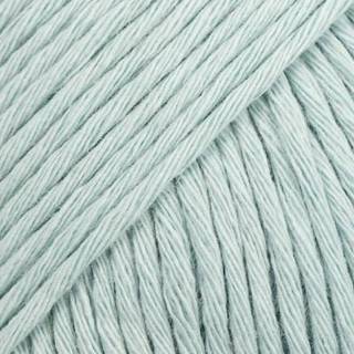 DROPS Cotton Light 27 Mint (Uni Colour) Indhold: 50% Bomuld, 50% Polyester Garngruppe: B (20 - 22 masker) / 8 ply / DK / worsted Vægt/længde: 50 g = ca. 105 meter Anbefalede pinde: 4 mm Strikkefasthed: 10 x 10 cm = 21 m x 28 p Finvask 40º / Tørres fladt.