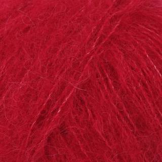 DROPS BRUSHED Alpaca Silk 07 Rød Indhold: 77% Superfin Alpaca, 23% Mulberry Silke Garngruppe: C (16 - 19 masker) / 10 ply / aran / worsted Vægt/længde: 25 g = ca. 140 meter Anbefalede pinde: 5 mm Strikkefasthed: 10 x 10 cm = 17 m x 22 p Håndvask, max 30°C / Tørres fladt.
