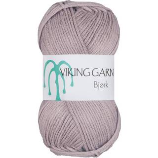 Viking Bjørk 505 Gråbeige Indhold: 50% Bambus, 50% bomuld Vægt/længde: 50 g = ca. 147 meter Anbefalet pind: 3 mm Anbefalet hæklenål: 2.5 mm Strikkefasthed: 10 cm = 25 m Vask: 40°C / Tørres fladt.