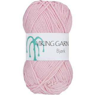 Viking Bjørk 565 Lyserød Indhold: 50% Bambus, 50% bomuld Vægt/længde: 50 g = ca. 147 meter Anbefalet pind: 3 mm Anbefalet hæklenål: 2.5 mm Strikkefasthed: 10 cm = 25 m Vask: 40°C / Tørres fladt.