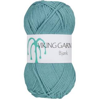 Viking Bjørk 528 Petrol Indhold: 50% Bambus, 50% bomuld Vægt/længde: 50 g = ca. 147 meter Anbefalet pind: 3 mm Anbefalet hæklenål: 2.5 mm Strikkefasthed: 10 cm = 25 m Vask: 40°C / Tørres fladt.